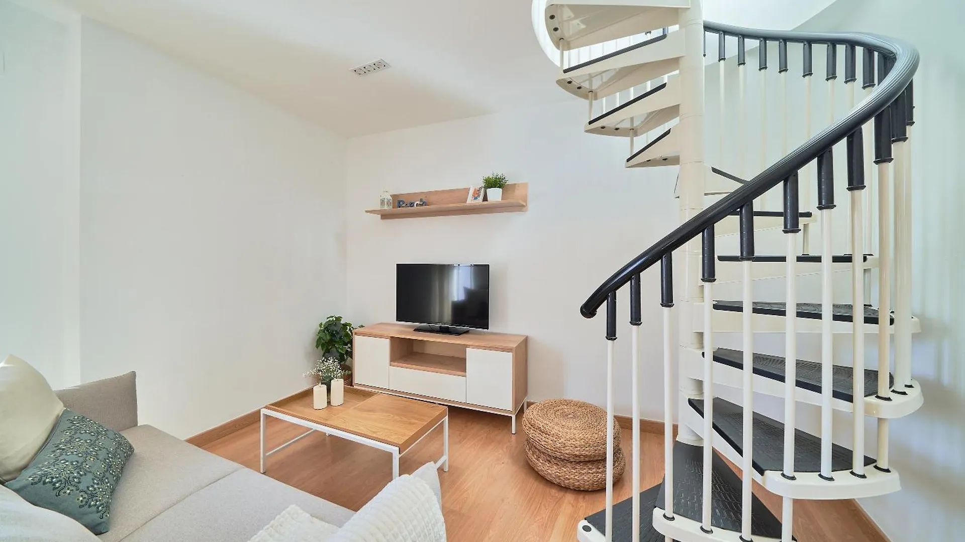 Apartment Iloftmalaga Plaza De Las Flores II